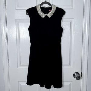 🆕 Betsey Johnson "Breakfast at Tiffany's" Pearl Collar Dress